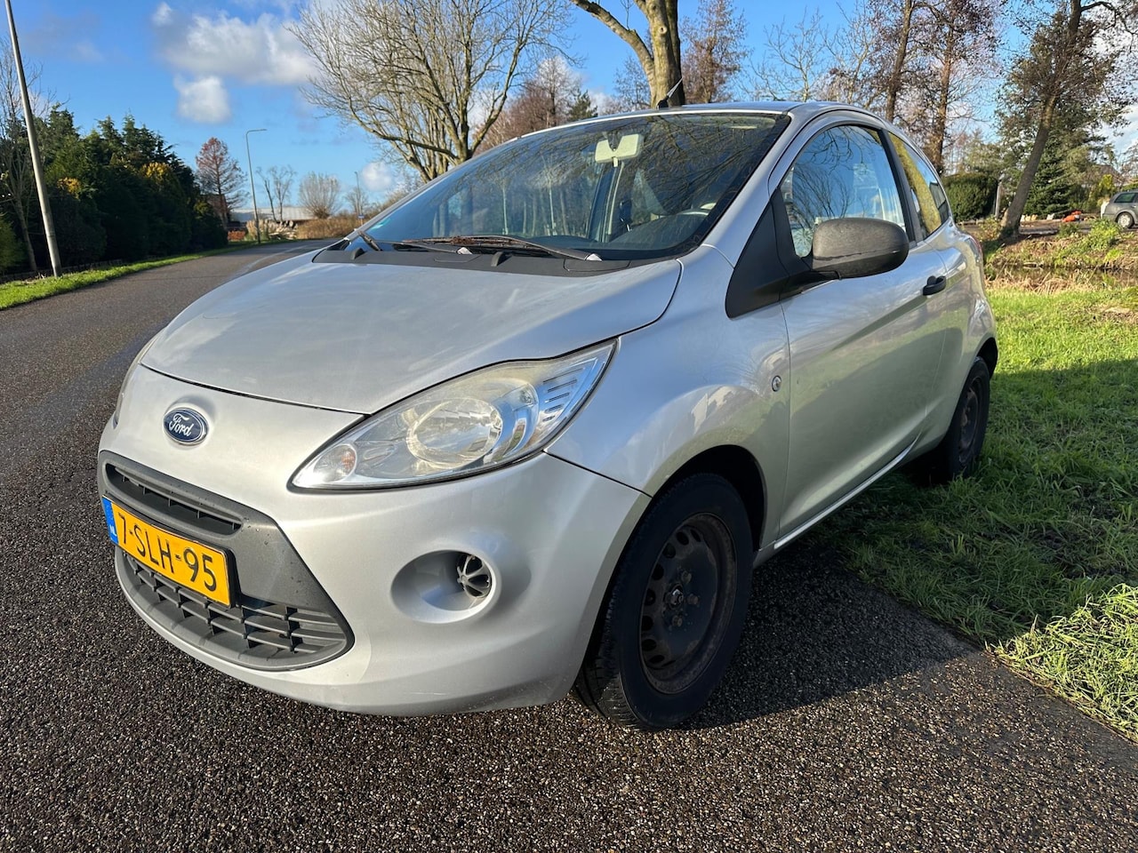 Ford Ka - 1.2 Trend|stuurbekrachting|rijdt goed - AutoWereld.nl