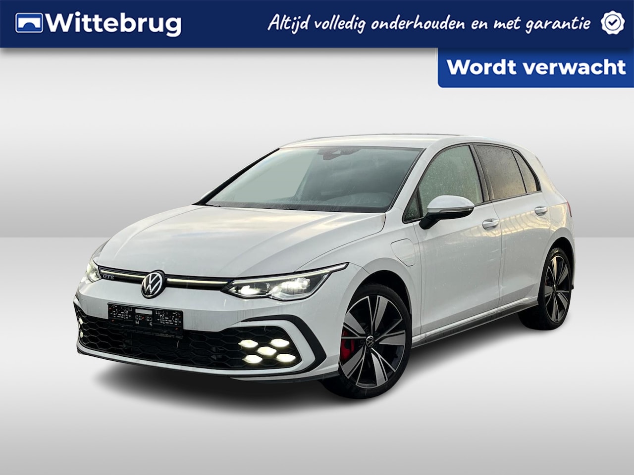 Volkswagen Golf - 1.4 eHybrid 245PK GTE / Stuur + Stoelverwarming / Digitale Cockpit / Parkeersensoren V+A / - AutoWereld.nl