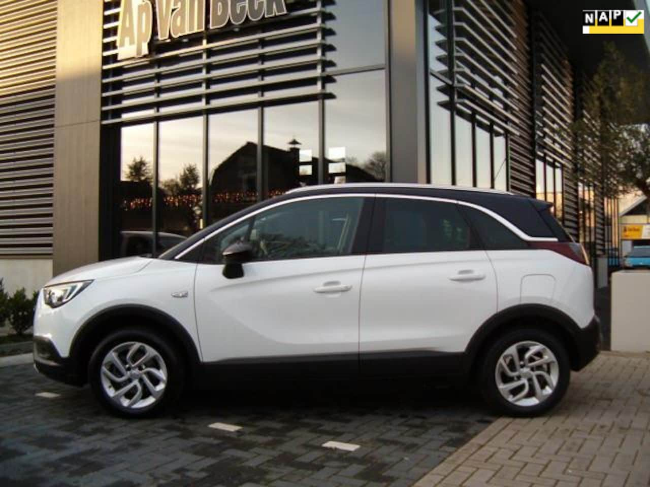 Opel Crossland X - 1.2 Turbo Innovation Automaat - AutoWereld.nl