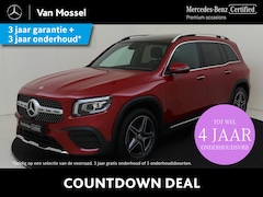 Mercedes-Benz GLB - 200 AMG Line 7p. / Panoramadak/ Sfeerverlichting/ Keyless GO/