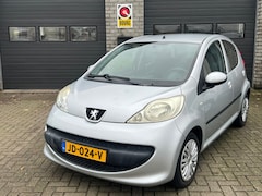 Peugeot 107 - 1.0-12V XR *Afgeleverd met nieuwe APK