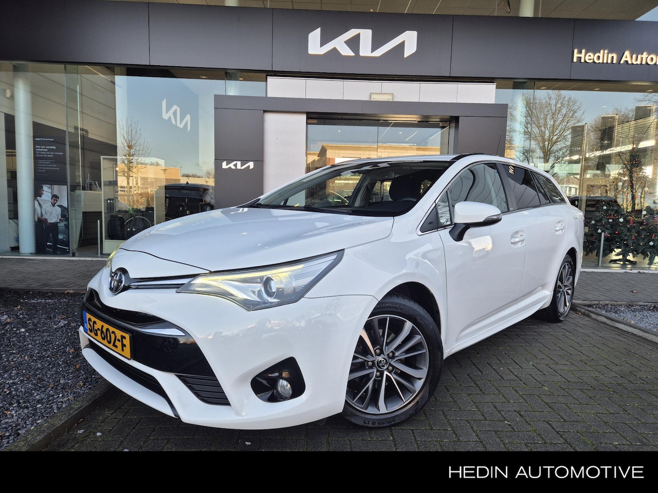 Toyota Avensis Touring Sports - 1.8 VVT-i Dynamic 1.8 VVT-i Dynamic - AutoWereld.nl