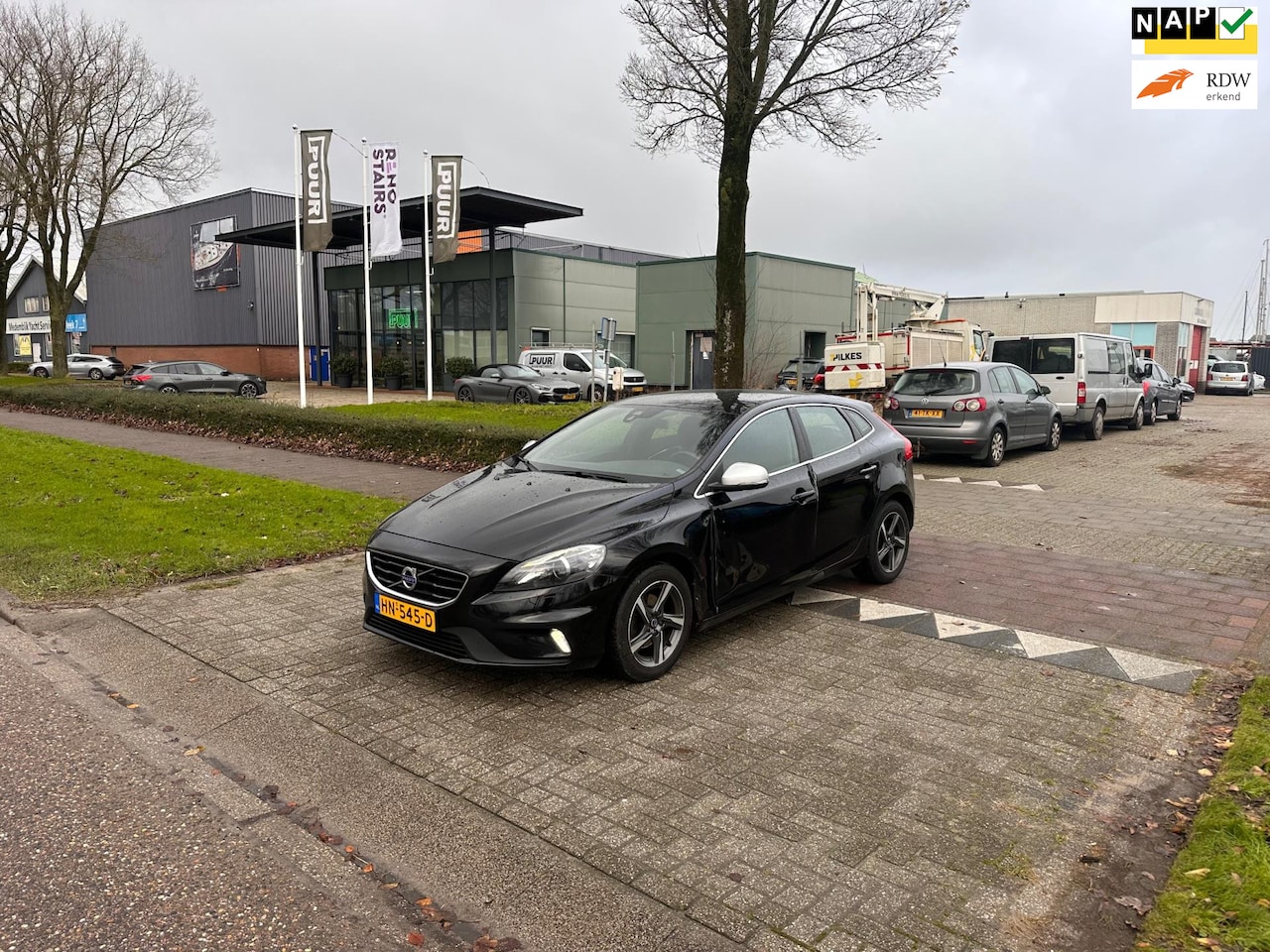 Volvo V40 - 2.0 D2 R-Design Business Clima.Navi.Leder - AutoWereld.nl