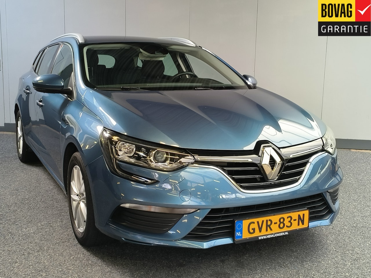 Renault Mégane Estate - 1.3 TCe Limited 140 PK uit 2019 Rijklaar + 12 maanden Bovag-garantie Henk Jongen Auto's in - AutoWereld.nl