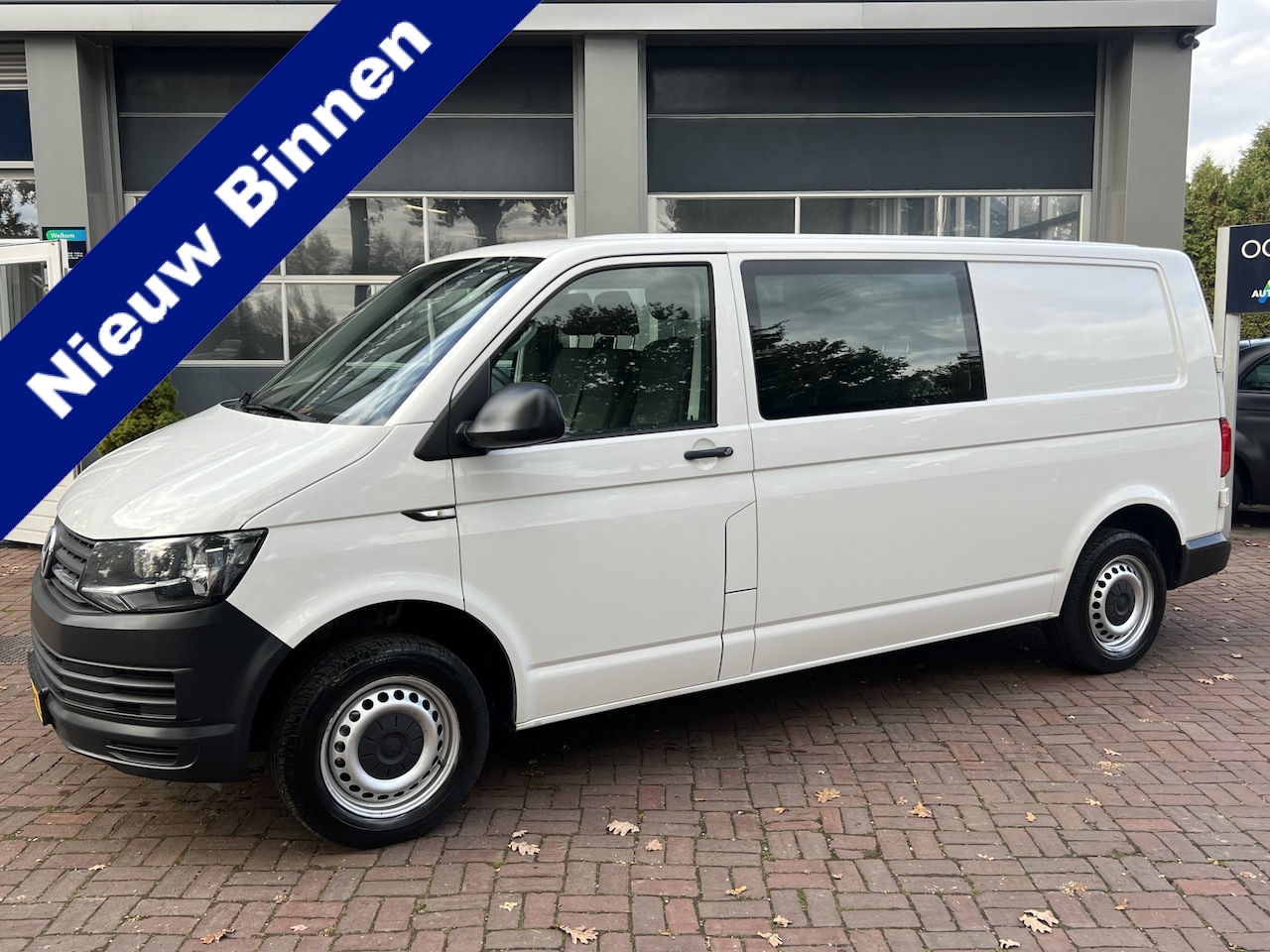 Volkswagen Transporter - 2.0 TDI L2H1 DC Trendline Bj 2018 km 44.000 | Euro 6 | 1e eigenaar - AutoWereld.nl