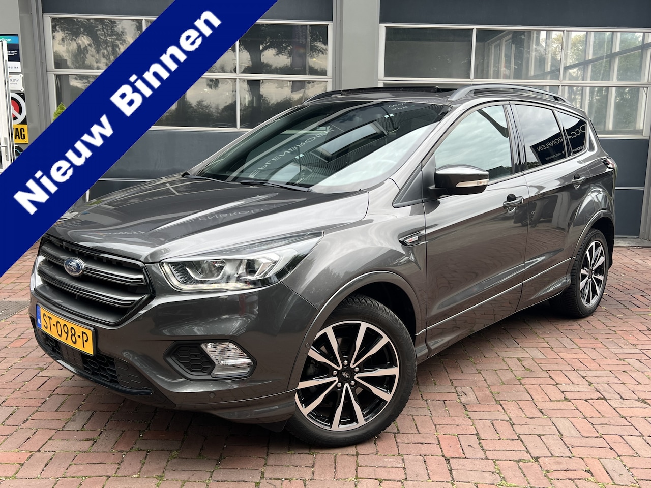 Ford Kuga - 1.5 EcoBoost ST Line Bj 2018 km 129.204 120pk Dealer onderhouden - AutoWereld.nl