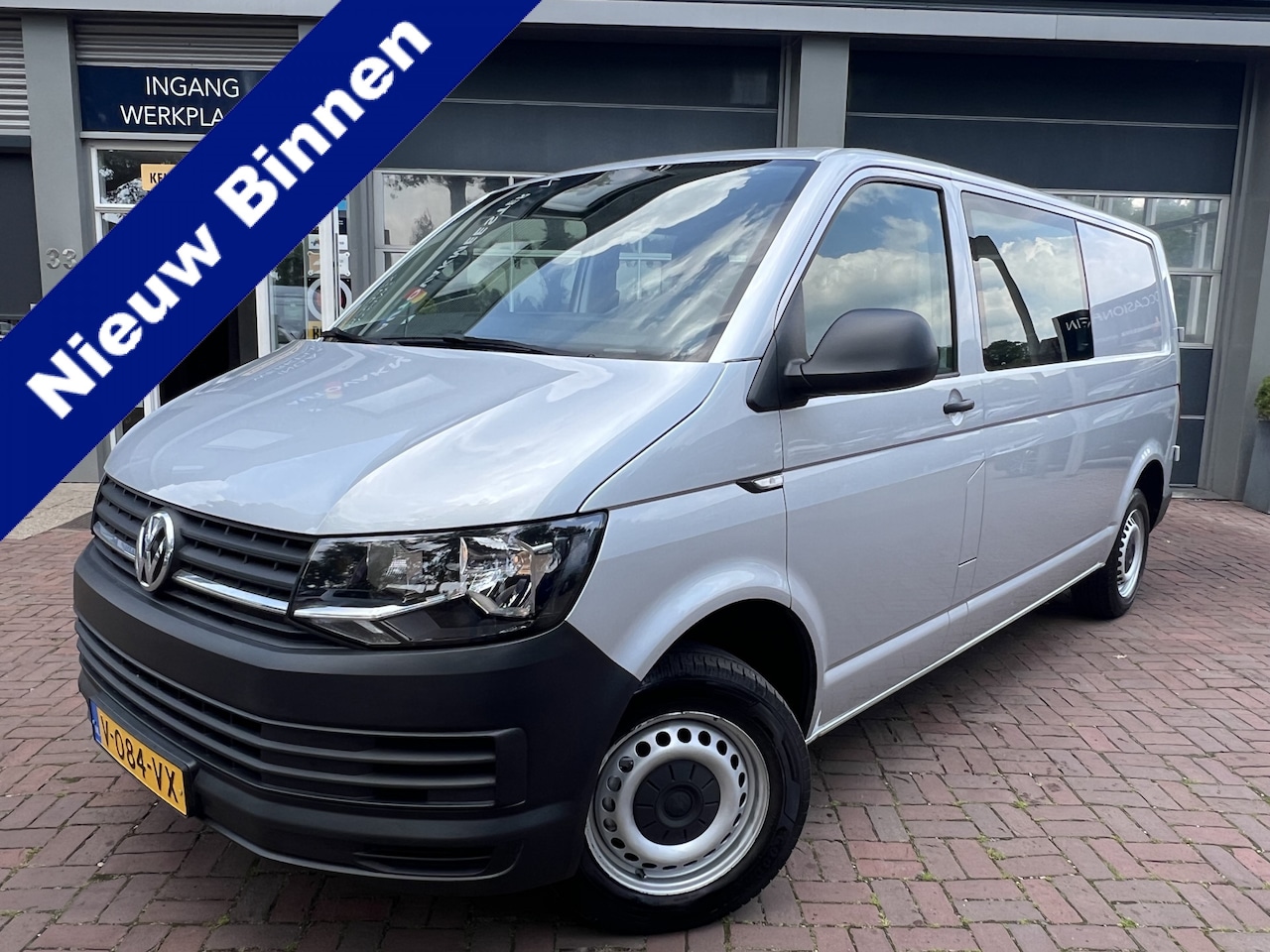 Volkswagen Transporter - 2.0 TDI L2H1 DC Comfortline Plus Bj 2020 85PK 1e eigenaar / 6Pers / Dealer onderhouden - AutoWereld.nl