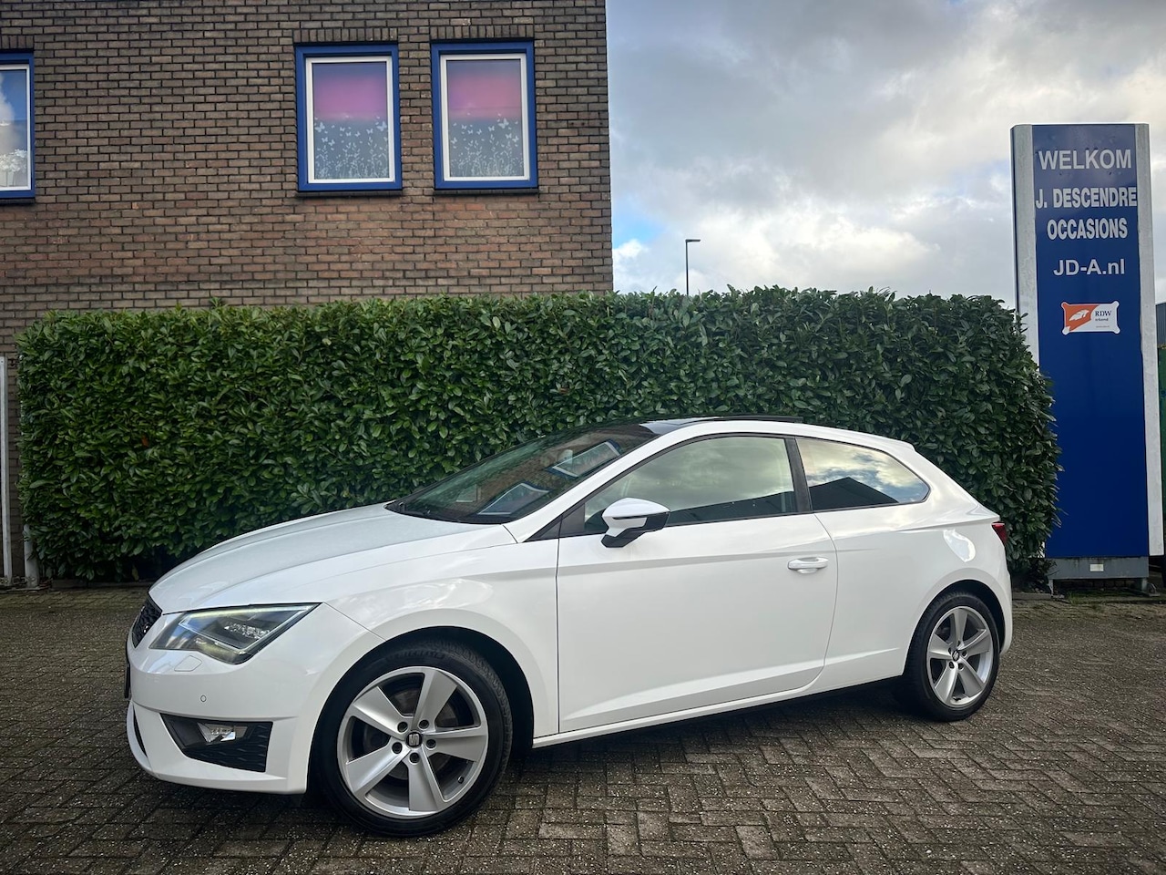 Seat Leon SC - 1.4 TSI FR Climate C, Cruise C, Elec.Pano.dak!!!! - AutoWereld.nl