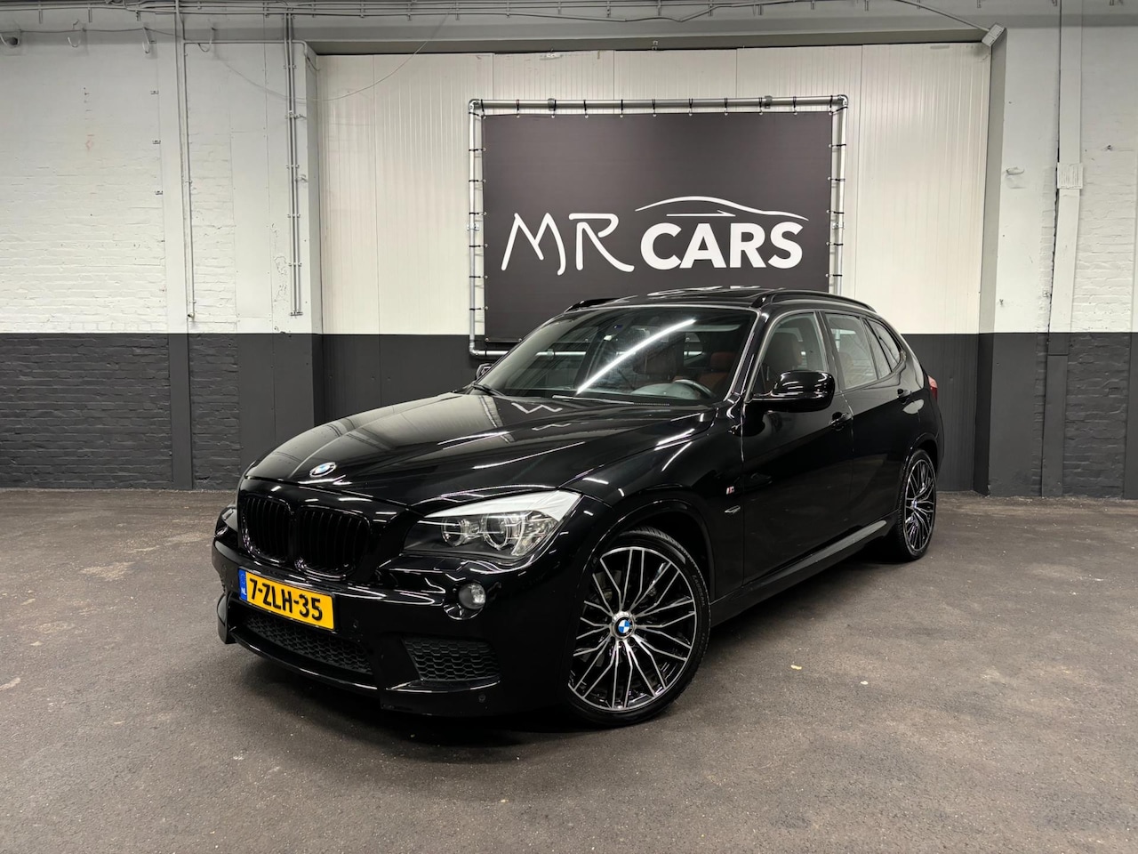 BMW X1 - XDrive28i M-Sport Panodak/Leder/Navi/Climate Control - AutoWereld.nl