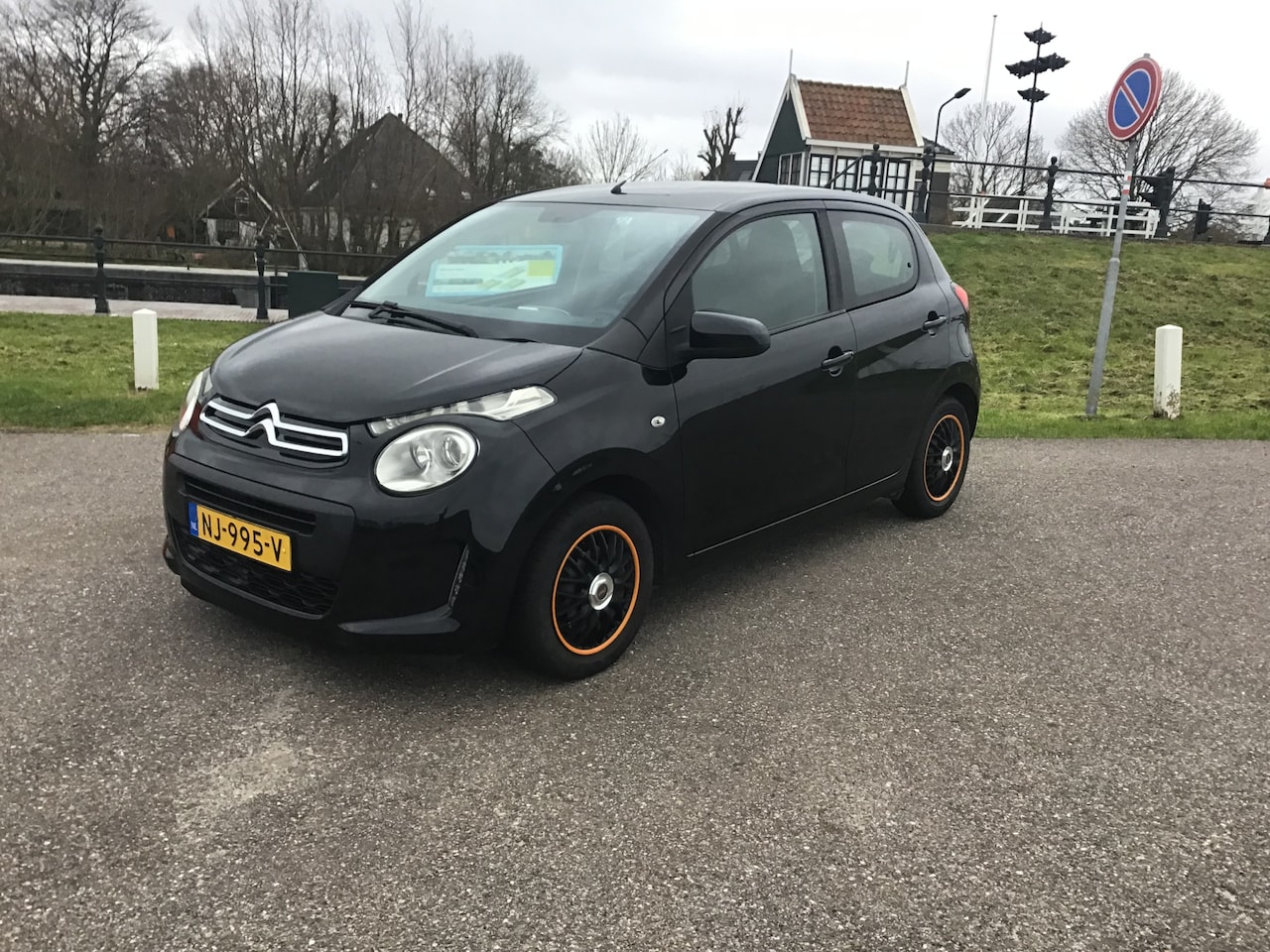 Citroën C1 - 1.0 e-VTi Selection Bj2017 5deurs airco apk februari2025 - AutoWereld.nl