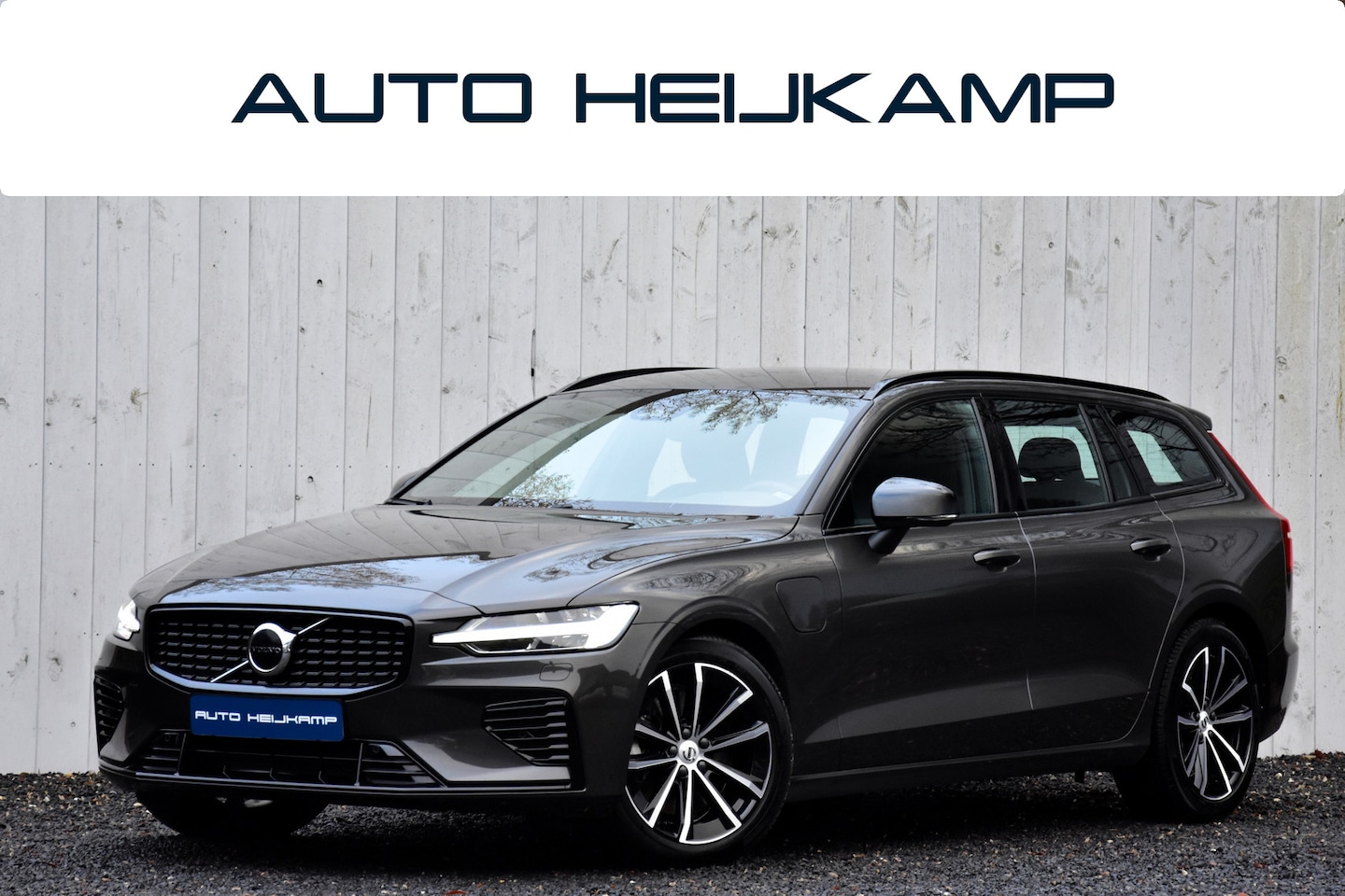 Volvo V60 - 2.0 T6 Recharge AWD Plus Dark Long Range| Leer | Pilot Assist | 1e Eigenaar | - AutoWereld.nl