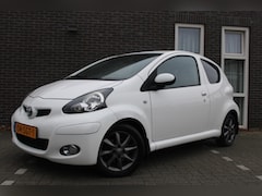 Toyota Aygo - 1.0-12V-airco-Navigatie-lichtmetalen velgen