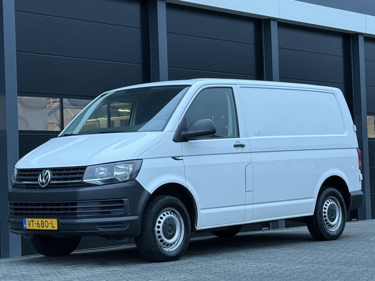 Volkswagen Transporter - 2.0 TDI 3-PERS Airco - AutoWereld.nl