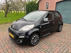 Peugeot 107 - 1.0 Active Zwart LED Airco 2e Eigenaar