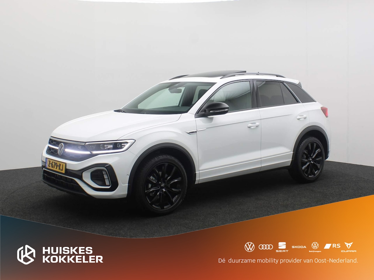 Volkswagen T-Roc - R-Line 1.5 TSI 150pk DSG Automaat Panoramadak, Adaptive cruise control, Navigatie, Achteru - AutoWereld.nl