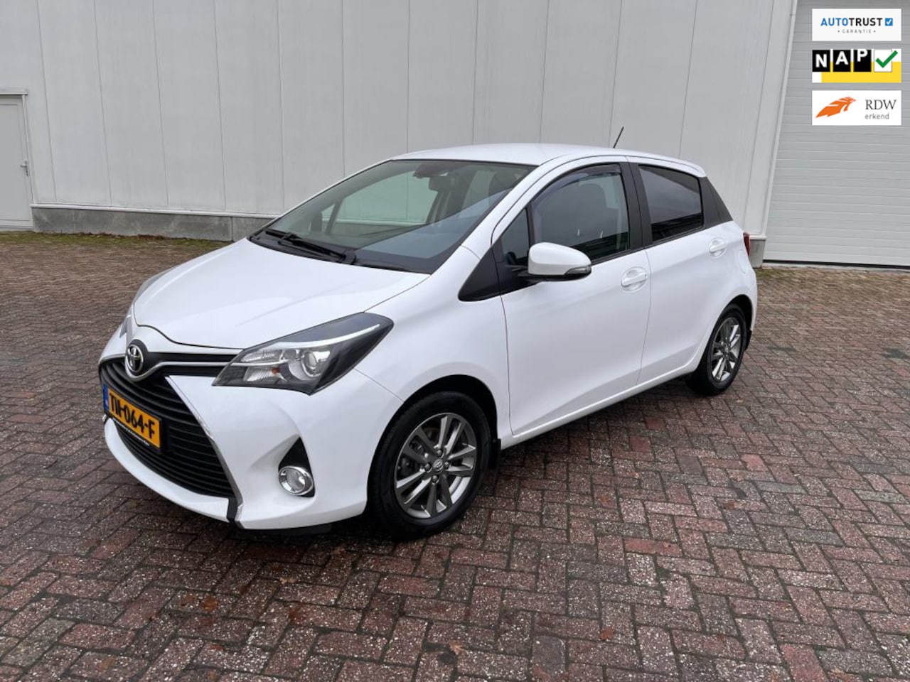 Toyota Yaris - 1.3 VVT-i Orange Sport 1.3 VVT-i Orange Sport - AutoWereld.nl