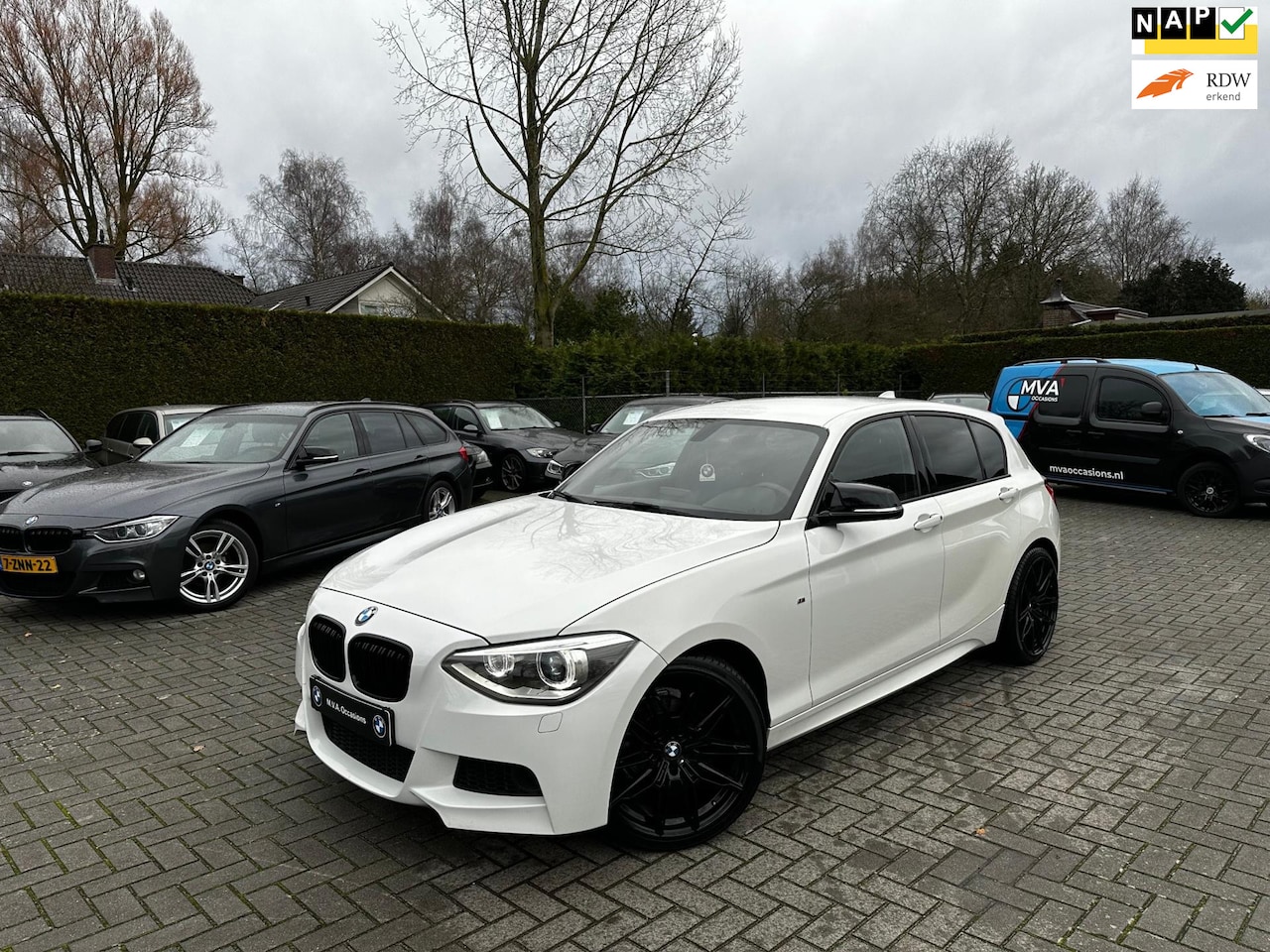 BMW 1-serie - 116i M Sport Edition|Nwe Ketting + Klepseals|Apple Carplay|Xenon|Climate control|Nette sta - AutoWereld.nl