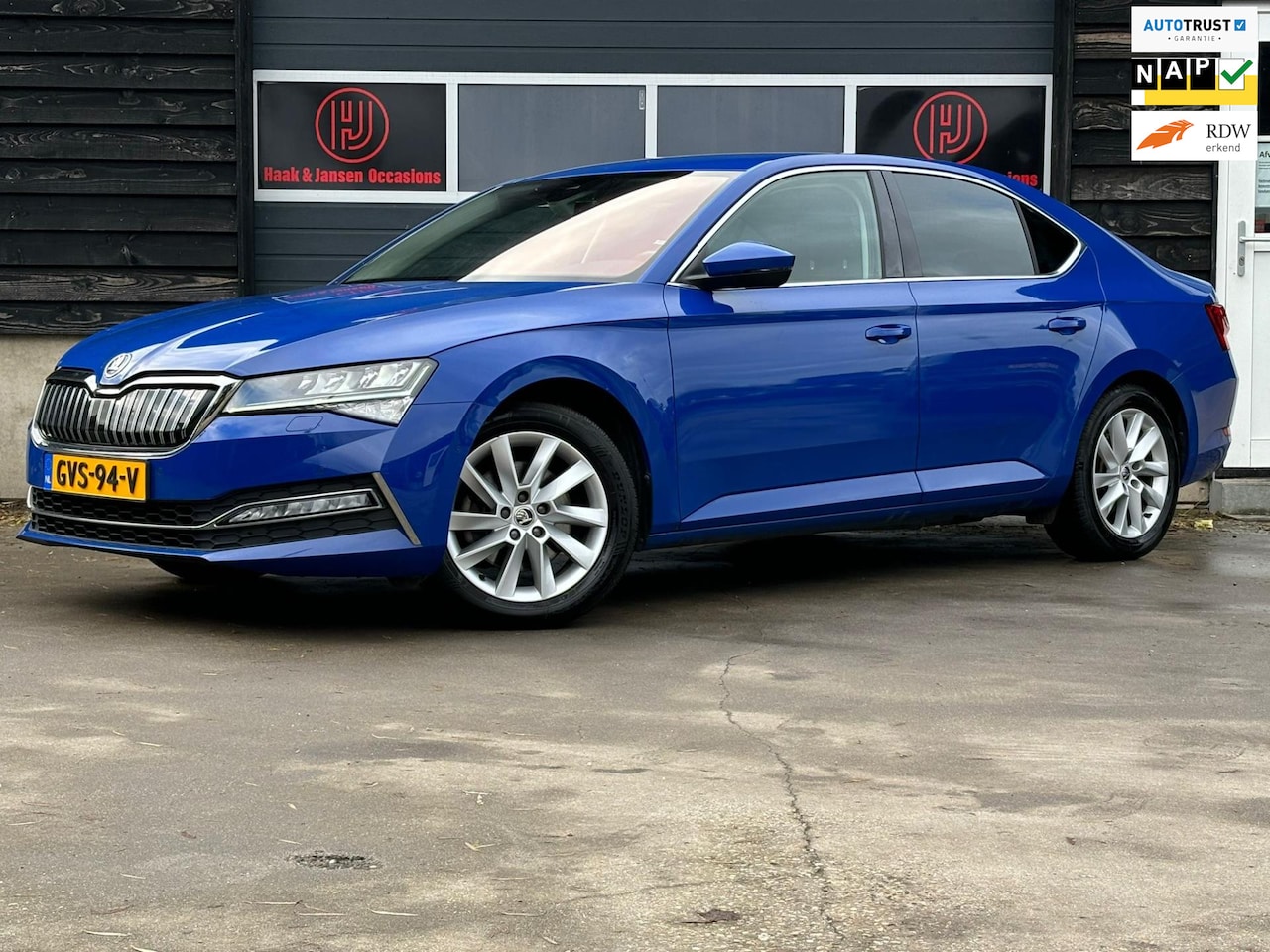 Skoda Superb - 1.4 TSI iV Business Edition Plus 1.4 TSI iV Business Edition Plus Carplay - AutoWereld.nl