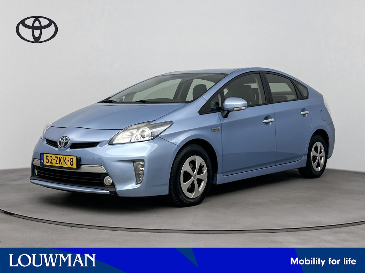 Toyota Prius - 1.8 Plug-in Aspiration | Stoelverwarming | LM velgen | Airco Aut. | Half leder | - AutoWereld.nl