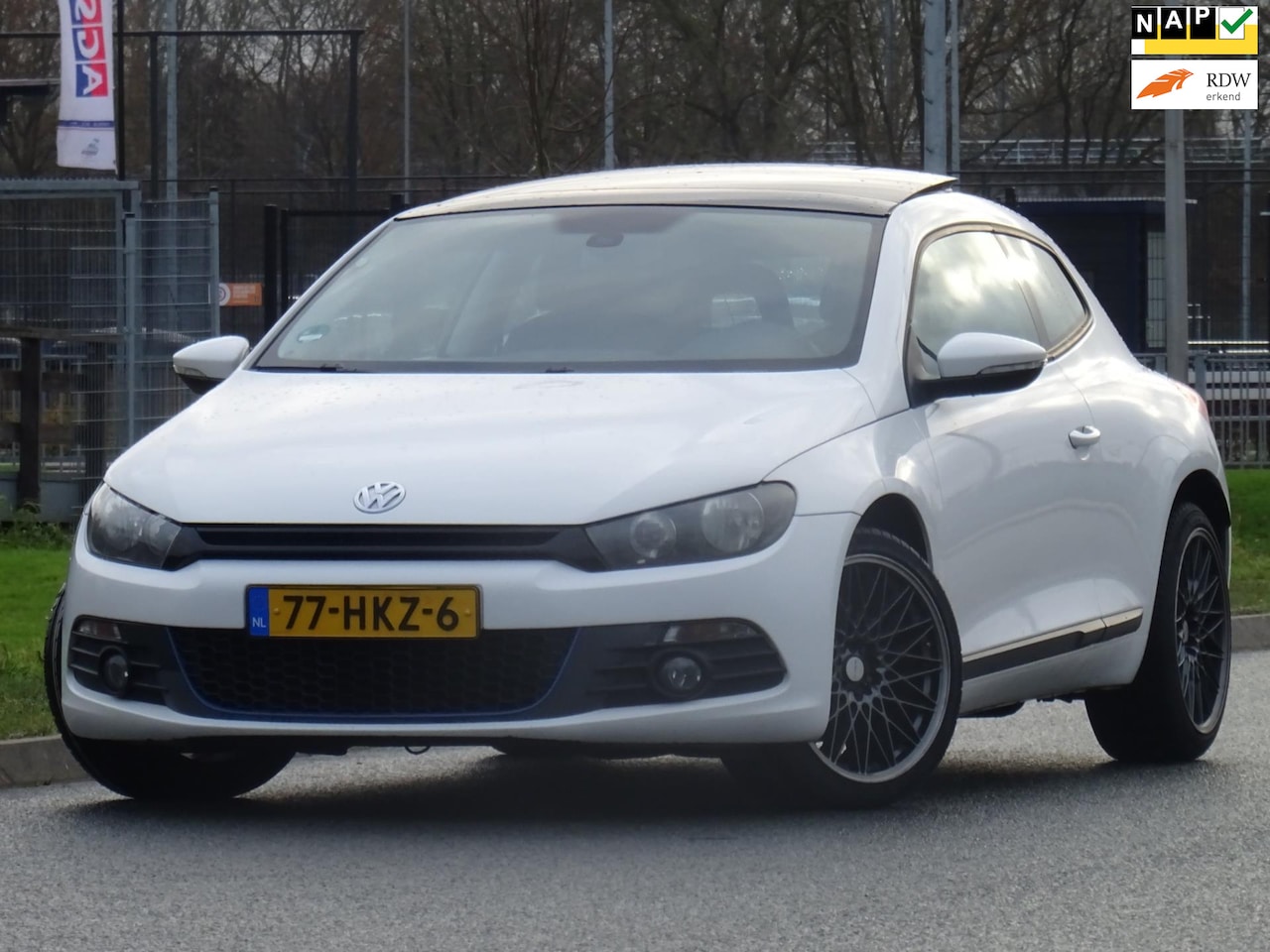 Volkswagen Scirocco - 1.4 TSI Highline NAP/PANORAMADAK/CAMERA - AutoWereld.nl