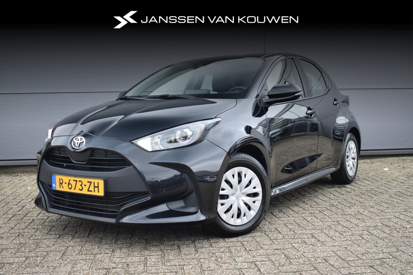 Toyota Yaris - 1.5 VVT-i Active Airco Camera Carplay BTW - AutoWereld.nl