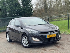 Hyundai i30 - 1.6 GDI i-Vision /Navi/Camera/Airco/Nw apk/