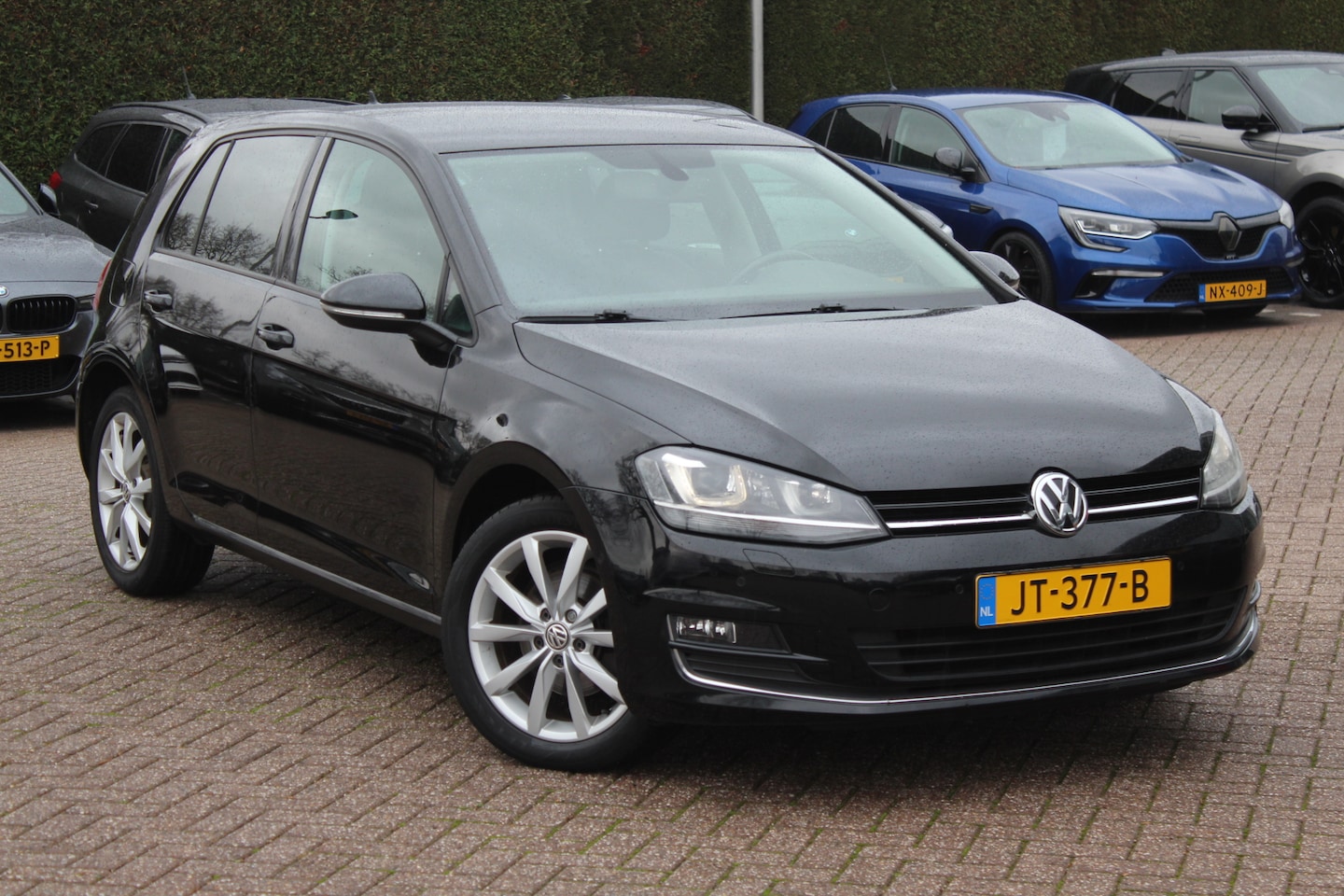 Volkswagen Golf - 1.4 126pk TSI Business Edition R Connected / Navigatie / Half leder / Parkeerhulp V+A / 17 - AutoWereld.nl