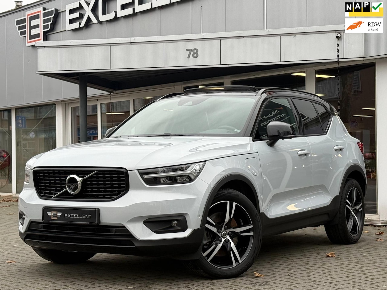 Volvo XC40 - 1.5 T5 Twin Engine R-Design | Panoramadak - AutoWereld.nl