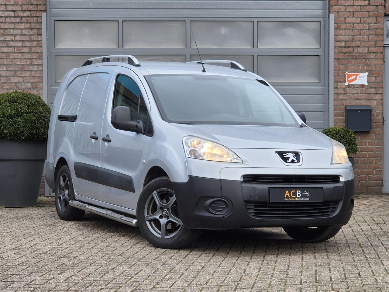 Peugeot Partner - 122 1.6 HDI L2 XT Profit + Lange uitvoering - AutoWereld.nl