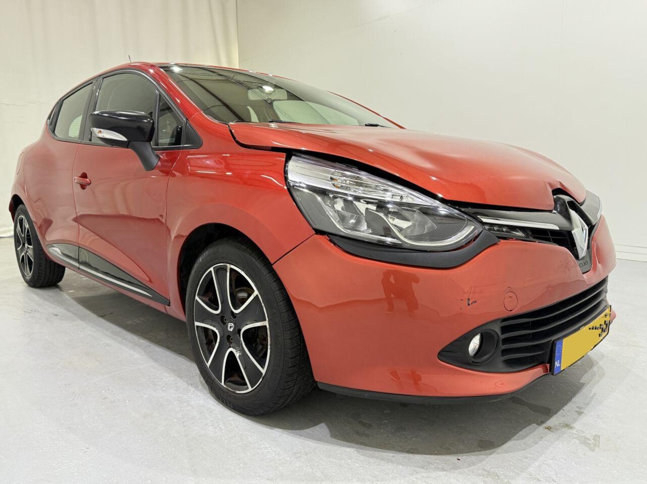 Renault Clio - HB 0.9 TCe 90 Expression Navi/Airco - AutoWereld.nl