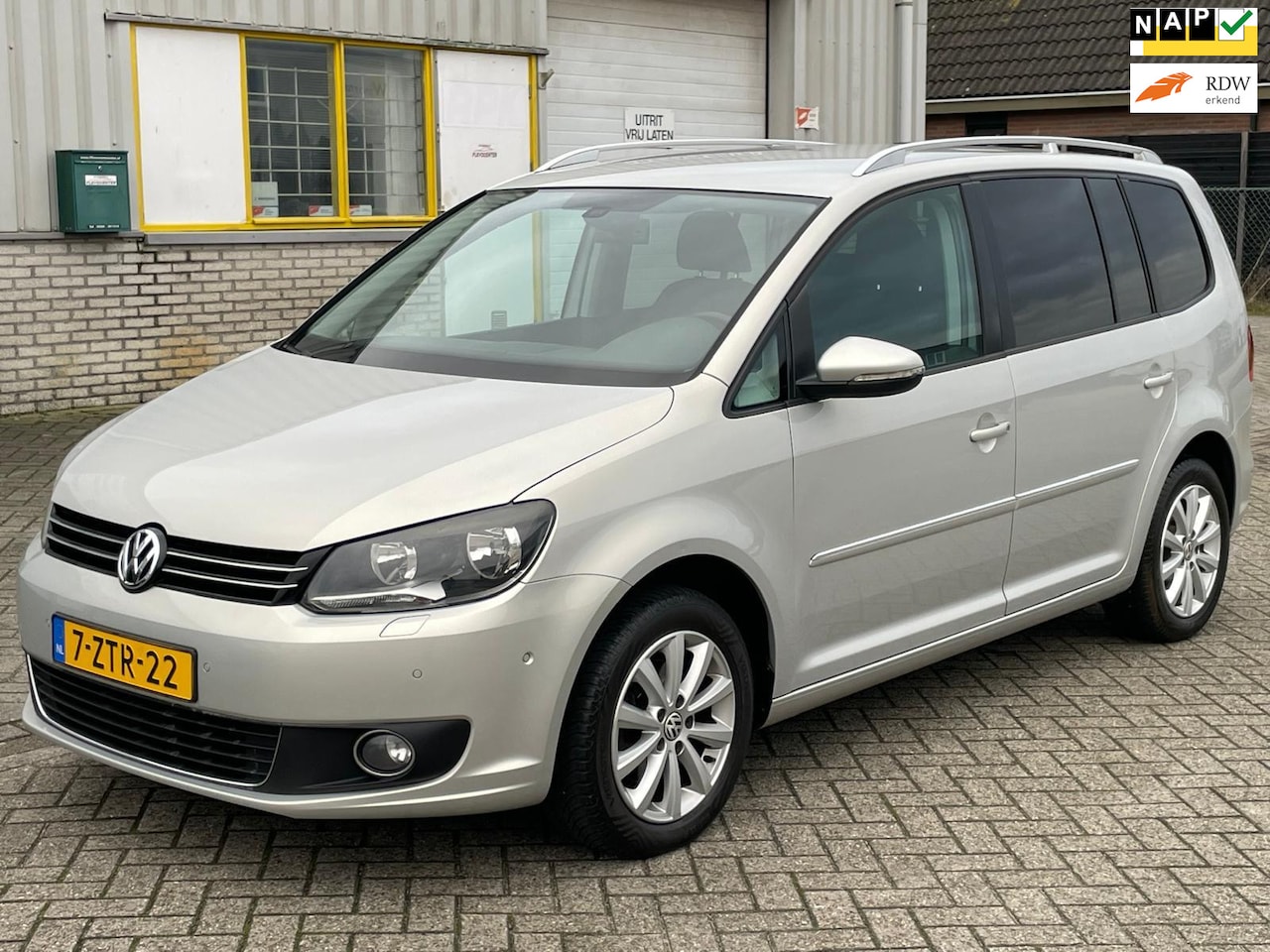 Volkswagen Touran - 1.4 TSI 140 PK 6 BAK Bj 2011 Highline Ecc Airco Pdc Alcantara Stoelverwarming Stuurbedieni - AutoWereld.nl