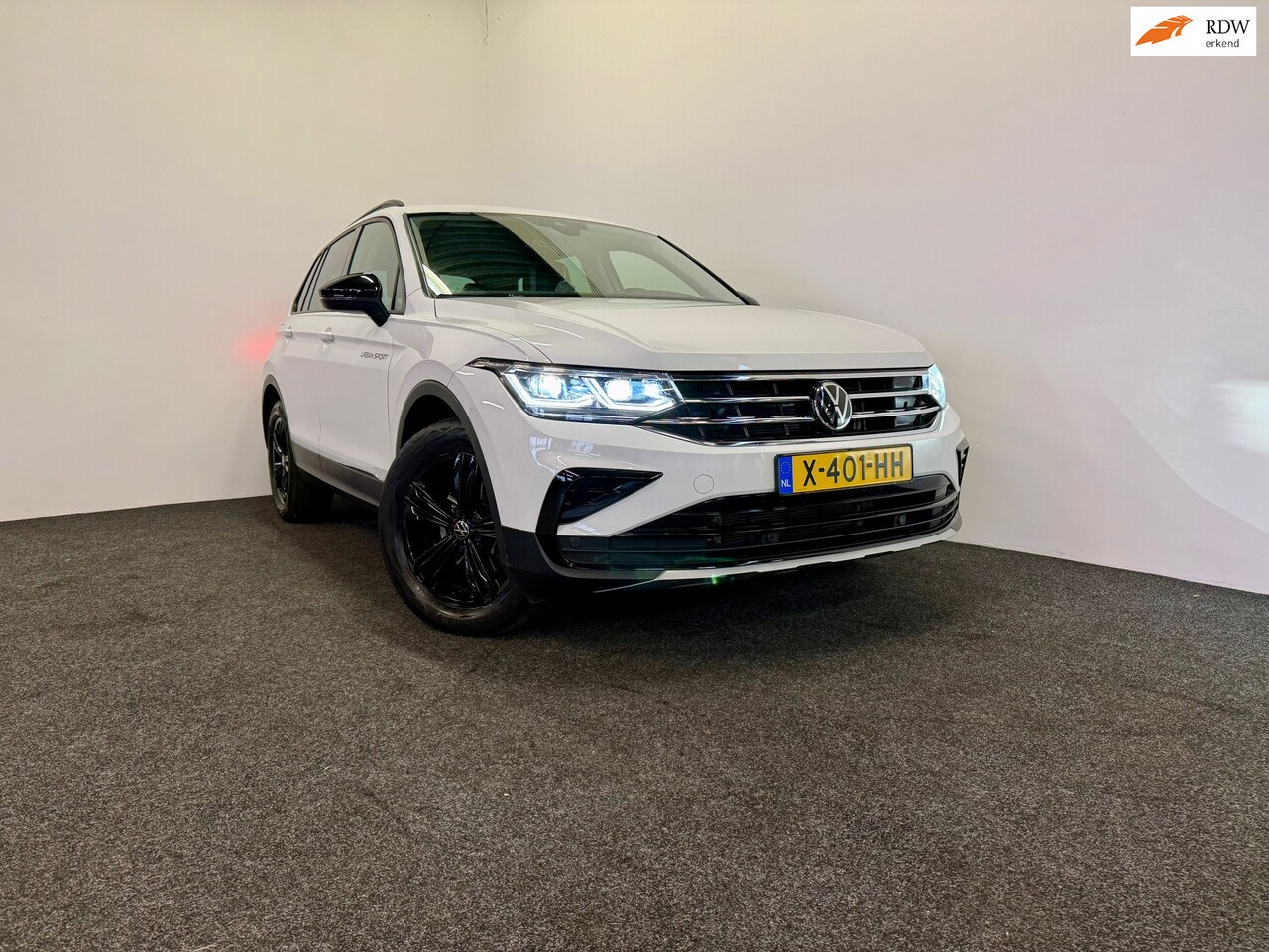 Volkswagen Tiguan - | 2022 | Automaat | Clima | ACC | IQ Lights - AutoWereld.nl