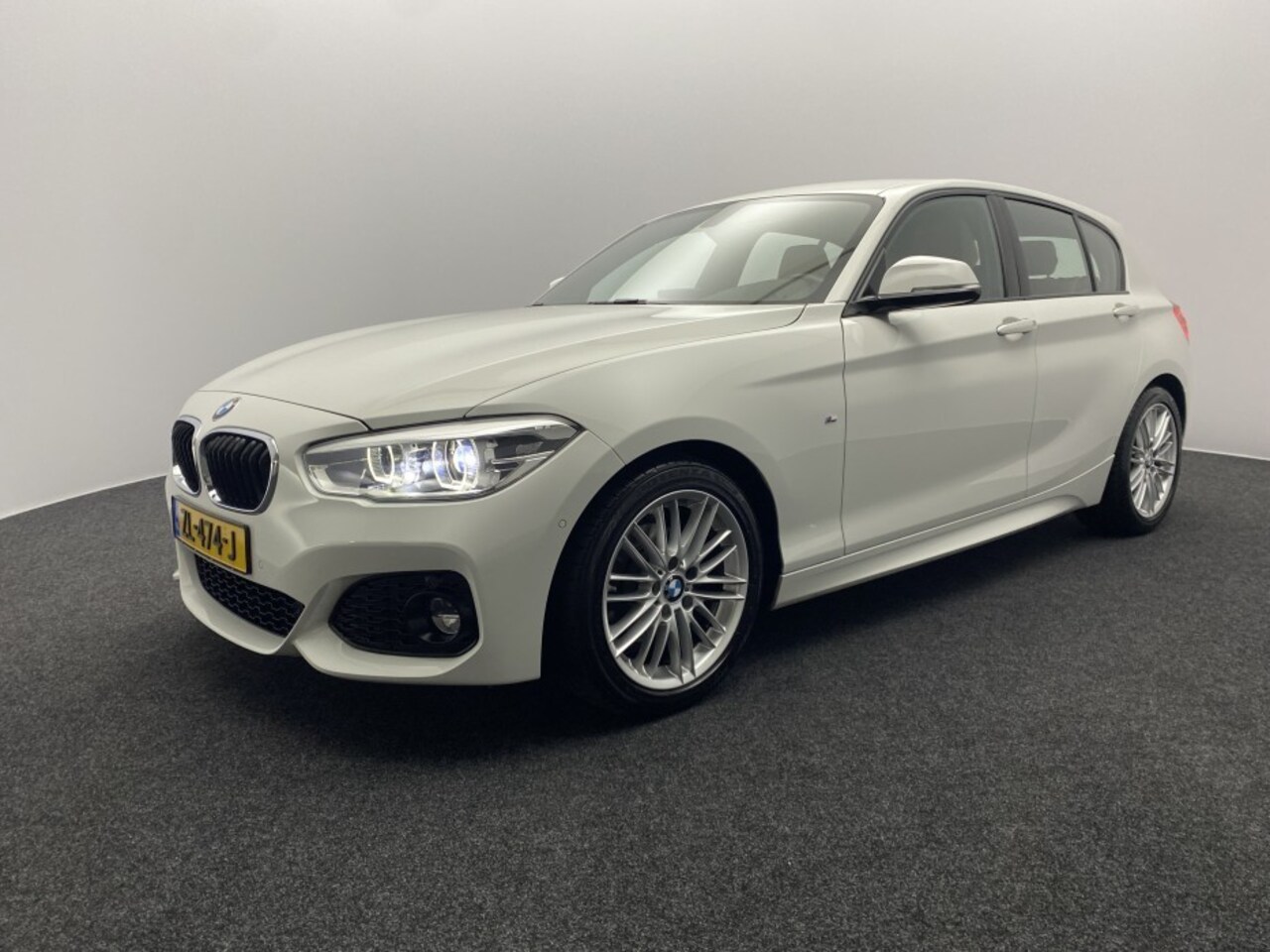 BMW 1-serie - 118 118i Automaat | M-Sport | Navigatie | Camera | Leer | 17'' Velgen | Parkeerhulp | NL-A - AutoWereld.nl