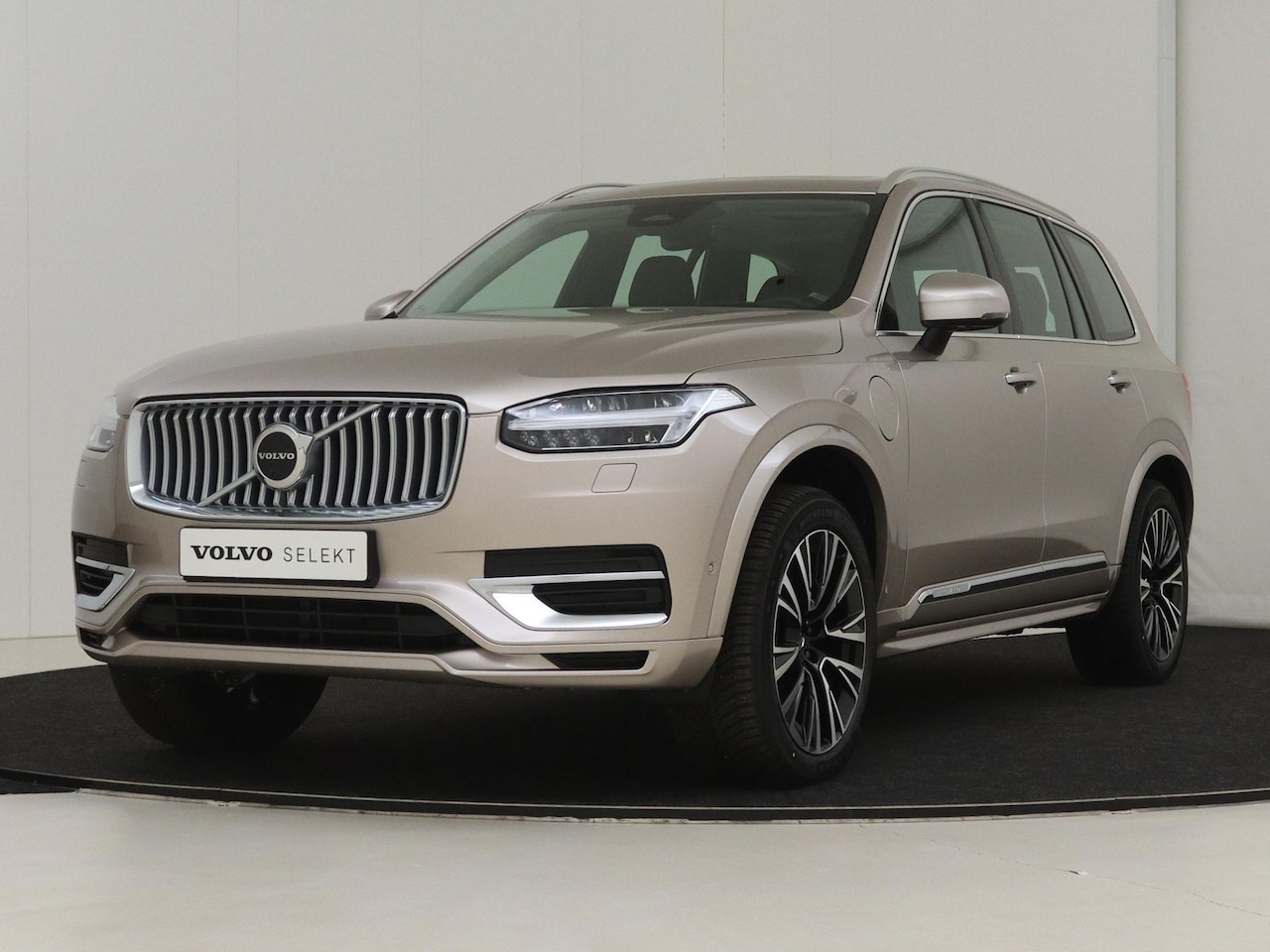 Volvo XC90 - 2.0 T8 Recharge AWD Ultimate Bright | Panoramadak |  Google on Board | Electrische Stoelen - AutoWereld.nl