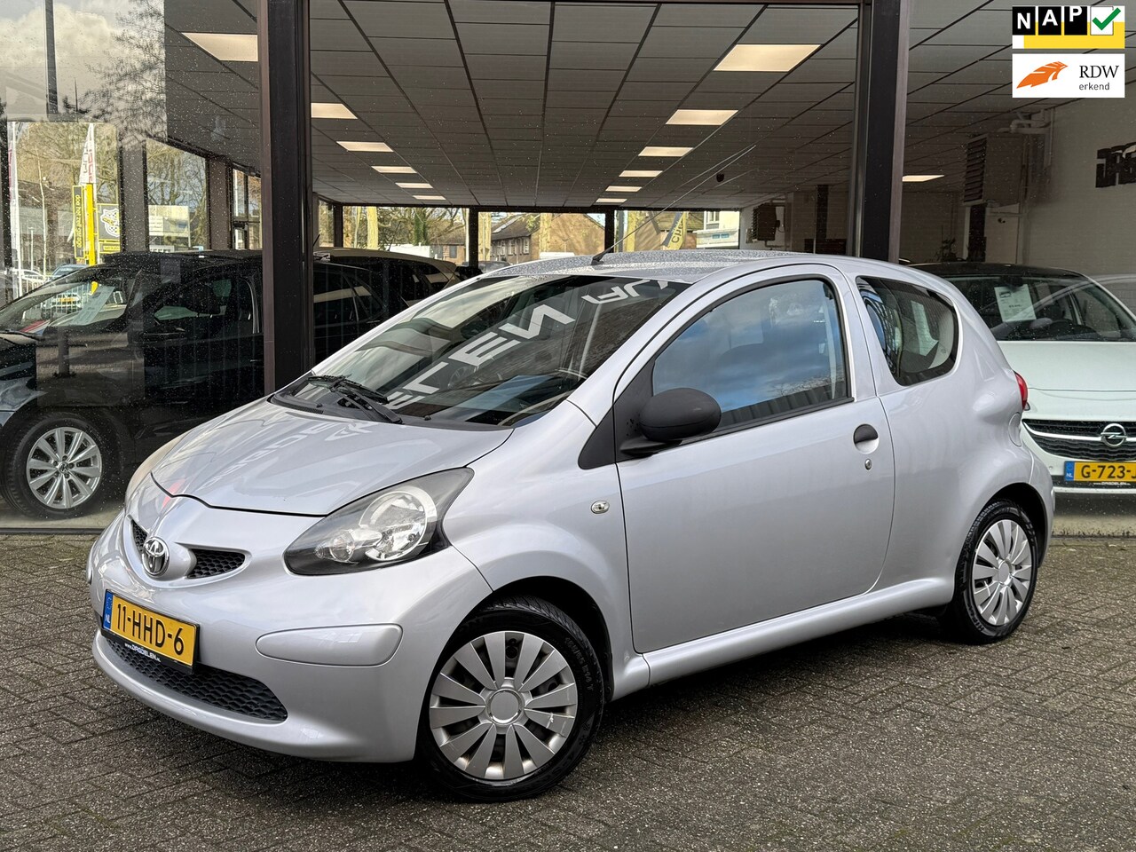 Toyota Aygo - 1.0-12V AIRCO | NAP | STUURBEKR | APK 11-2025 - AutoWereld.nl