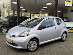 Toyota Aygo - 1.0-12V AIRCO | NAP | STUURBEKR | APK 11-2025