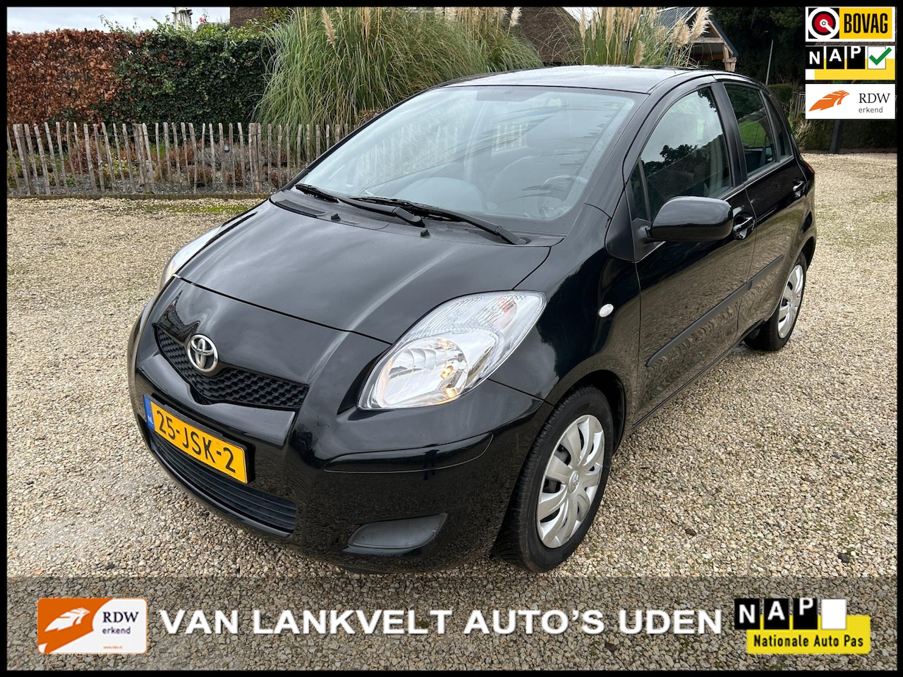 Toyota Yaris - 1.3 VVTi Aspiration 1.3 VVTi Aspiration airco. 5 drs - AutoWereld.nl