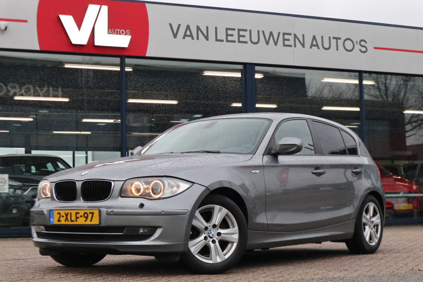 BMW 1-serie - 116i High Executive | Navigatie | Xenon | APK 07-05-2025 | - AutoWereld.nl