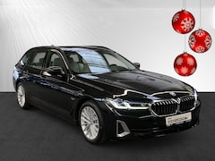 BMW 5-serie Touring - 530e LUXURY * LASER, IVORY LEDER, NAVI+, HuD, DRIV. ASS +, PANORAMA, 34K onder NP * 1e EIG