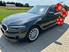 BMW 5-serie Touring - 530e * LED, LEDER, NAVI+, LIFE COCKPIT+, PARK-ASS, 18-inch LMV * 1e EIG - Slechts 19.991km