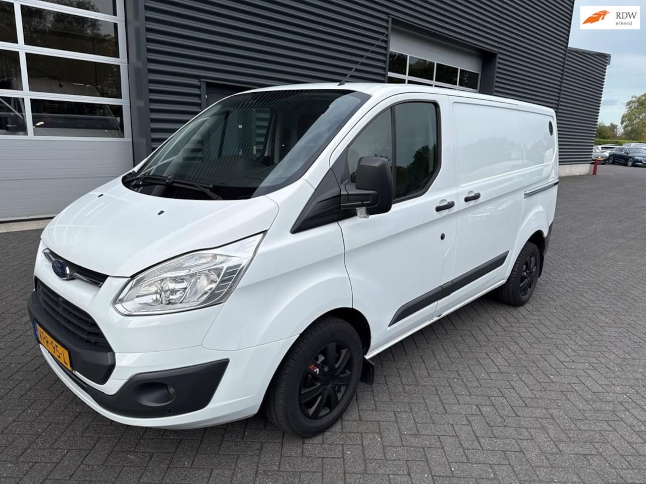 Ford Transit Custom - 290 2.0 TDCI L1H1 Ambiente / 2x schuifdeur / lees omschrijving / marge - AutoWereld.nl