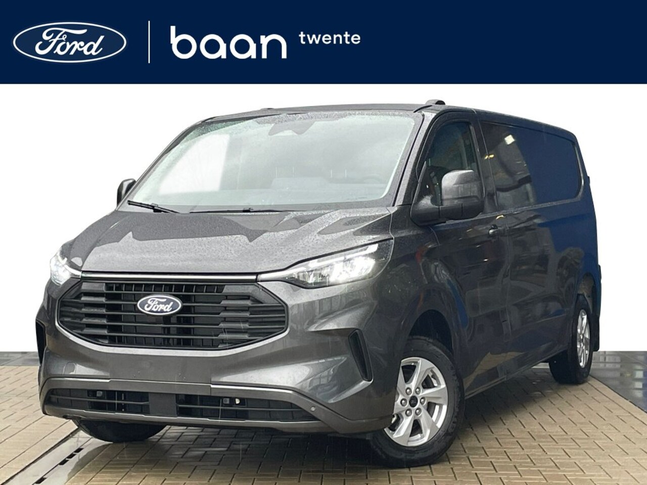 Ford Transit Custom - 320 L2H1 136 PK Limited | BPM vrij | Trekhaak | Navi | Camera | BLIS | - AutoWereld.nl