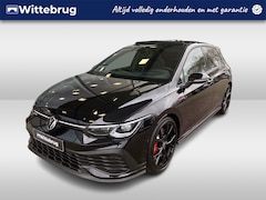 Volkswagen Golf - 2.0 TSI 300pk DSG GTI Clubsport / Black Style / Panoramadak / IQ LED / 19" Estoril / Head