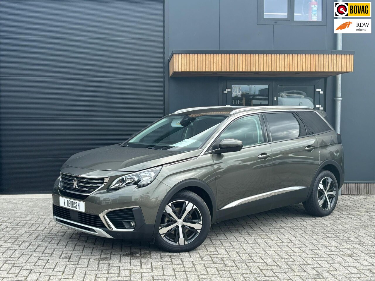 Peugeot 5008 - 1.2 PureTech Allure 1.2 PureTech Allure - AutoWereld.nl