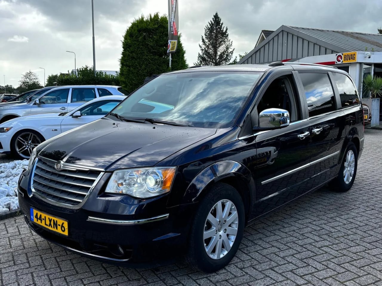 Chrysler Grand Voyager - 3.8 V6 Automaat 7-Persoons 2010 - AutoWereld.nl