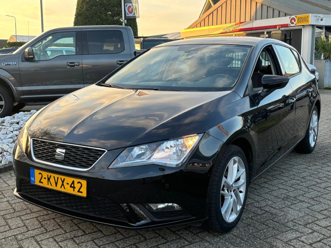 Seat Leon - Zwart Navigatie Dealer OH - AutoWereld.nl