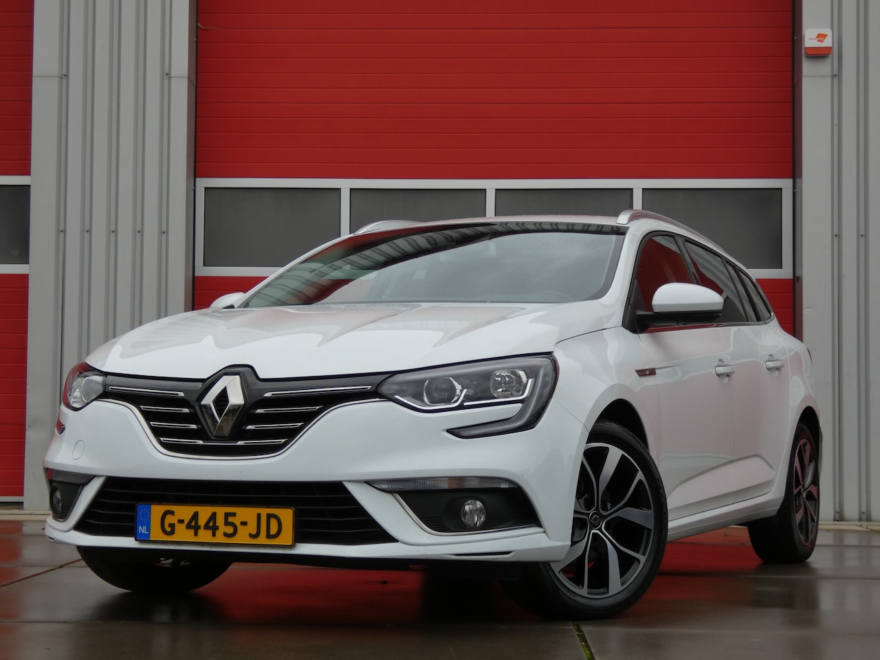 Renault Mégane Estate - 1.3 TCe Bose/ zeer mooi! - AutoWereld.nl