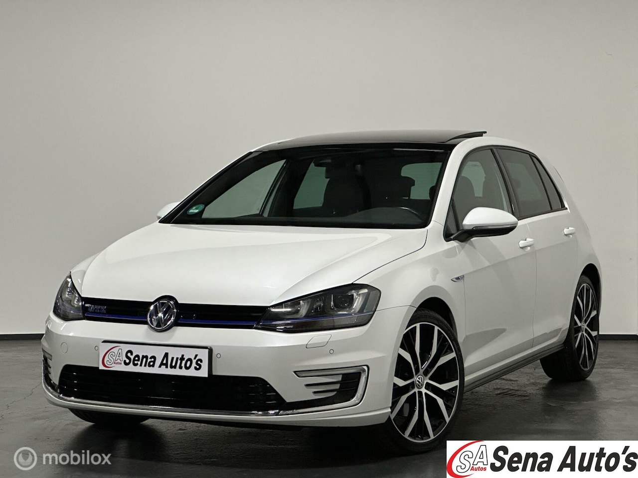 Volkswagen Golf - 1.4 TSI GTE / Aut./Led/Pano/Nette staat.. - AutoWereld.nl