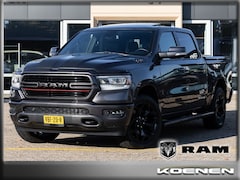 Dodge Ram Pick Up - 5.7 V8 Aut. 4x4 Black Edition Pano / LPG Onderbouw / GRIJS KENTE