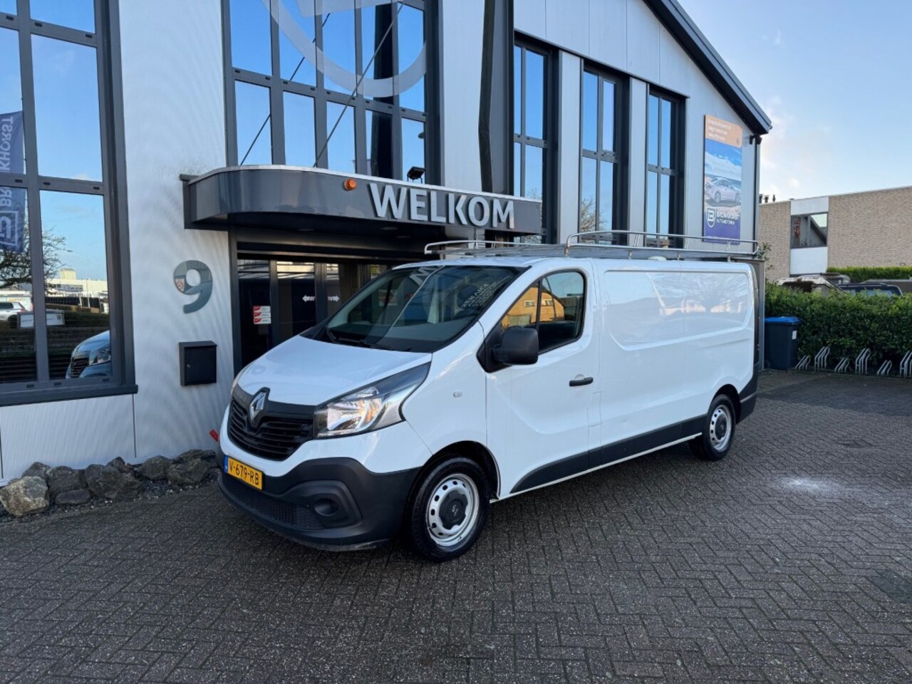 Renault Trafic - 1.6 dCi 125PK L2H1 Lang, Airco, Cruisecntrl, PDC, Trekhk, Imperi - AutoWereld.nl